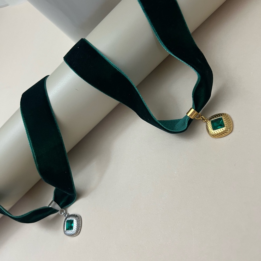 Handmade Art Deco Forest Green Statement Choker with Pendant - Elegant Choker